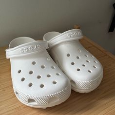 Unisex White Nwt Classic Crocs In Size Men’s 4/ Women’s 6!! Crocs Aesthetic White, White Crocs Aesthetic, Cream Crocs, White Crocs Outfit, Crocs Aesthetic, Crocs Outfit, Christmas Lists, White Crocs, Classic Crocs