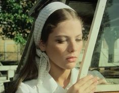 Ornella Muti 1970s, French New Wave Fashion, Ornella Muti, Estilo Ivy, San Tropez, Brain Rot, Sweet Girls, Head Scarf, Pretty Woman