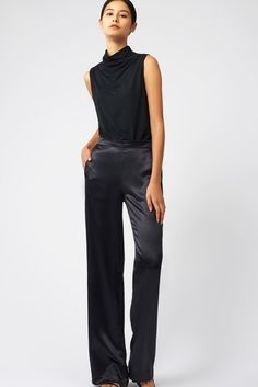 A must have in every women's wardrobe is our Classic Silk Trouser.  Featuring a flat front waistband and elastic back, side slant pockets, and the perfect leg opening, this style fits with ease and can be worn your favorite sweater for a luxe look this Holiday. 100% Silk MADE IN NYC | #kalrieman