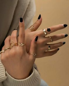 Jewelry
Nail
Fingers
Dress Hand With Ring, Hands With Rings, Ring Photoshoot, Fancy Jewellery Designs, Jewelry Photoshoot, Heart Decor, Hand Model, Gold Collar