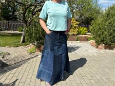 Upcycled Denim Patchwork Overall  Measurements: Waist: 36 in / 92 cm Hips:~ 47in / ~120 cm Length from waist: ~44 in / 112cm Blue Long Skirt, Patchwork Maxi Skirt, Skirt Patchwork, Vintage Cardigan, Upcycled Denim, Denim Patchwork, Jeans Rock, Maxi Skirts, Bag Organization