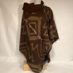 Lauren Ralph Lauren Cape Poncho Made In Italy With Southwestern Aztec Design. Cape Is Wool Blend 75% Lambswool 25% Nylon. Warm And Comfortable Cape Poncho Is One Size Fits All Condition Is Very Nice Vintage Pre Owned Please See All Photos Poncho Aesthetic, Ruana Cloak, Native Fashion, Moomin Valley, Island Art, Native Style, Aztec Design, Lauren Brown, Aztec Designs