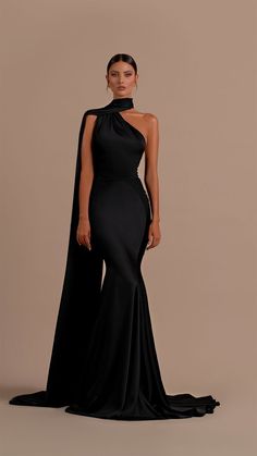 Sleeves On Dresses, Party Dresses For Women Elegant, Timeless Wedding Guest Dress, Black Dress Long Classy, Prom Dress Elegant Classy, Gala Outfits Black Women, Cannes Red Carpet Dresses, Black Long Elegant Dress, Black Satin Dress Bridesmaid