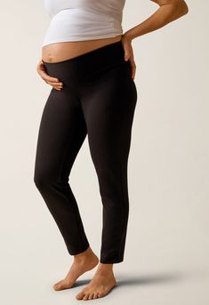 A pair of full-coverage leggings in a thicker quality than our popular Maternity leggings in lyocell. Soft and stretchy, thick maternity leggings with a figure-hugging fit and 7/8 length legs. The comfortable waistband is made of double material without irritating seams, ensuring a perfect fit both with and without a baby bump. These leggings are designed for both style and comfort, making you feel effortlessly dressed! Post Partum Outfits, Maternity Leggings, Nursing Clothes, Baby Bump, Baby Bumps, Maternity Wear, Maternity Clothes, Bump, Black Leggings