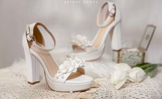 White High Heels, Womens Wedding Shoes, 3d Flowers, Heel Shoes, Cute Shoes, Wedding Shoes, Wedding Shoe, Vietnam, Beauty Book