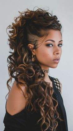 Feel like royalty with these regal braids and curls. Perfect for a majestic look. Save this pin for regal braid and curl ideas! #BraidsWithCurls #RegalStyle #MajesticLook Funky Formal Hairstyles, Braids For Curly Hair Natural Curls, Natural Curly Hair Color Ideas, Natural Curls Wedding Hair, Braid Mohawk, Latin Hairstyles, Side Curly Hairstyles, Braids And Curls, Female Headshots