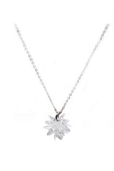 100% nickel freeCubic zirconia.Material:silver plated.Length: 16-18 inches, adjustable.Free gift wrapping.Free shipping on all orders for easy return.30 days return policy. Silver Snowflake Necklace With Cubic Zirconia, Silver Cubic Zirconia Snowflake Necklace, White Cubic Zirconia Snowflake Necklace, Dainty Silver Snowflake Necklace, Snow Crystal, Ocean Fashion, Silver Snowflakes, White Snowflake, Free Gift Wrapping