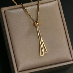 Stainless Steel Tassel Charms Chain Choker Necklace

Genuine 316 stainless steel. Does not rust.

48cm+6.5cm Extension chain Trendy Style Fashion, Jewelry Collar, Design Triangle, Double Triangle, Diamond Band Engagement Ring, Crystal Fashion, Triangle Necklace, Vintage Punk, Triangle Pendant