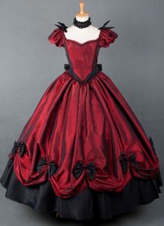 Masquerade Prom Dress, Historical Dresses Victorian, Victorian Dress Costume, Victorian Party, Victorian Ball Gowns, Gothic Victorian Dresses, Masquerade Prom, Costume Masquerade, Tudor Dress