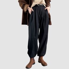 Material: 80-90% PolyesterFeatures: Pants, suit pants, solid color, wide legs, pleated, non-elastic, zipper front, straight-leg, relaxed fit, unisex, couple outfits.Style: Casual Style Wide Leg Pants, Costume Bags, Outwear Coat, Old Money Style, Pants Suit, Suit Pants, Couple Outfits, Wide Legs, Casual Sets