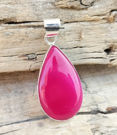 welcome to my silverartisanitem shop Pink Agate Pendant Jewelry,925 Silver Statement Pendant, Pink Agate Crystal Pendant,Handmade Jewelry,Boho Pendant,Teardrop Pendant,Gift For Women,Beautiful Pendant,Gemstone Pendant. Description Metal :- 925 Sterling Silver Style = Pendant Gemstone : Pink Agate  Stone Color : Pink Stone Shape : Pear Benefits Of Pink Agate Stone** Pink jade is thought to be a healing stone that can eliminate toxins from the body, and it has been said that simply holding this st Pink Teardrop Bohemian Jewelry, Bohemian Pink Teardrop Jewelry, Handmade Pink Drop Jewelry, Bohemian Pink Agate Jewelry, Pear Benefits, Eliminate Toxins, Pink Jade, Boho Pendant, Pink Agate