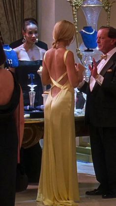 Kate Hudson Dress, Theatre Dress, Backless Outfit, Matric Dress, Modest Girly Outfits, Gala Outfit, Dream Prom, Trendy Dress Outfits, Prom Dress Inspiration