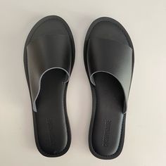 Cushionaire Black Sandal Size 9.0 Never Worn * Will Not Come In Box They Came In But They Are ��“Nwot” Black Flat Flip Flops For Vacation, Everyday Black Open Toe Slides, Black Round Toe Sandals For Everyday, Black Open Toe Flip Flops For Everyday, Adjustable Black Flat Flip Flops, Black Adjustable Flat Flip Flops, Everyday Black Open Toe Flip Flops, Black Flat Flip Flops, Black Sandals