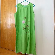 - New, Never Worn - Chinese/Asian Xl, Us M-L - Linen-Like Material - Green With Floral Embroidery - Loose, Trapezoid Shaped, Shift Style - Chest Width Roughly 21in - Midi Length, Roughly 40.5in Long - Has Slight Slight On Both Sides Spring Beach Green Kurta, Green Spring Beach Kurta, Sleeveless Floral Embroidery Kurta For Spring, Sleeveless Floral Embroidered Kurta For Spring, Casual Green Kurta For Spring, Midi Shift Dress, Both Sides, Floral Embroidery, Midi Length