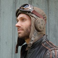 Steampunk aviator hat and goggles Ww2 Pilot, Aviator Helmet, Fur Hat Men, Apocalyptic Costume, Leather Helmet, Aviator Goggles, Post Apocalyptic Costume, Hat Model, Sewing Tape Measure