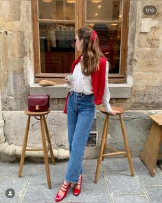 Red Shoes Outfit, Downtown Outfits, Chique Outfits, Outfit Chic, Foto Tips, Christmas Style, Elegante Casual, Paris Outfits, Parisian Chic