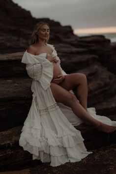 The Boho Shed Queen Kimono: Maternity Dress Hire - Open Bump Boho Maternity Photoshoot Kimono Outdoor Maternity Photos, Boho Queen, Open Dress, Boho Maternity, Wedding Robe, Maternity Maxi, Maxi Gown, Lace Kimono, Ruffled Neckline