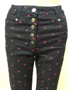 Miaou Women's Junior Embroidered Floral Denim Jeans in size 28 are a stylish addition to any wardrobe. These straight-cut jeans feature a 5-pocket design and a button closure. The blue cotton denim is accented with embroidered floral details, adding a touch of femininity. These jeans are suitable for all seasons and are brand new. Blue Cotton Flare Jeans With Button Closure, Embroidered Dark Wash Cotton Bottoms, Dark Wash Embroidered Cotton Bottoms, Dark Wash Cotton Cropped Jeans With Button Closure, Spring Cotton Jeans With Buttons, Straight Cut Jeans, Floral Denim, Straight Cut, Priority Mail