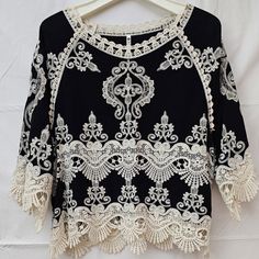 Gorgeous Top Like New, Never Worn Black With Cream Embroidery And Details Throughout Women's Small Petite 100% Rayon!! Perfect Summer Fabric Approx 22" Ptp Scarf Ideas, Cheap Blouses, Bohemian Tops, Summer Lace, Lace Outfit, Ethnic Print, Fashion Materials, Summer Fabrics, Vintage Embroidery