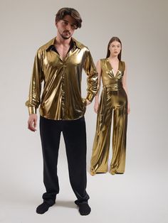 Metallic shirts reflecting the fashion of the 1970s are designed for spouses who want a match. Party shirts with wide collars reflect the style of the 1970s-1980s. It is preferred for stage, show, performance, birthday, studio 54 parties and many parties. SİZE  XS    Chest 112 cm S      Chest 116 cm M     Chest 120 cm L      Chest 124 cm XL    Chest 130 cm 2XL  Chest 136 cm You can click on the link for the jumpsuit. https://www.etsy.com/listing/1375575198/gold-wide-leg-jumpsuit-bright-party-suit?click_key=16781fcf6170a73a6da033288903ef669ad03837%3A1375575198&click_sum=6cc2691c&ref=hp_rv-2 All of our products are our own special designs. We have different colors and designs that you don't see. We can make many models for you with different fabrics in our store. All you have to do is send u Collared Shirt For Fall Party, Retro Collared Party Tops, Vintage Fall Party Shirt, Vintage Tops For Costume Party In Fall, Retro Long Sleeve Party Tops, Vintage Collared Top For Parties, Studio 54 Party Outfits, Outfits Disco, Studio 54 Outfits