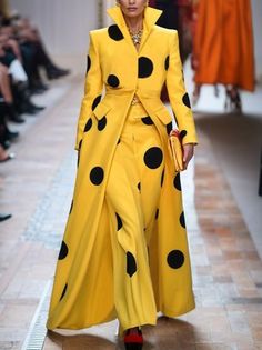 Yellow Wool Coat, Rich Lady, Fashion Black And White, Office Clothes, Polka Dots Outfit, Long Sleeve Kimono, Buy Coats, Polka Dots Fashion, Types Of Coats