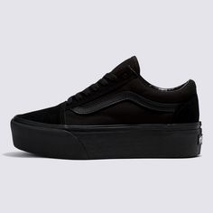 Bringing New Heights to Our Iconic Sidestripe ShoeNothing screams attitude like a killer pair of black platform shoes. The Vans Old Skool Stackform is the height of cool on the platform front, with double the sidewall height for maximum coverage. The suede and canvas uppers ensure durability, while the lace-up closure and supportive padded collars add layers of comfort on the practical side. These black platform shoes are all about the look, a cool-as-cool aesthetic that remains undefeated after Style Sneakers Woman, All Black Shoes Women, Black Platform Shoes Outfit, Black Sneakers Aesthetic, All Black Tennis Shoes, Stackform Vans, Vans Platform Slip On, Platform Vans Outfit, Black Platform Vans