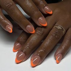 24Pcs Simple Orange French False Nails with Glue Small Short Petitle Ballet Fake Nails Fashion Black Nails Orange Tips, French Tips Black Women, Orange Nails Black Women, Orange And Black Nails Acrylic, Almond Nails Black Women, Drippy Nails, Nails Aesthetics, Nail Art French, Orange Nail