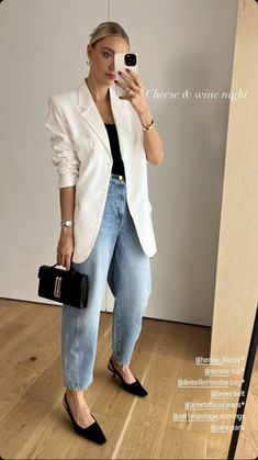 Outfit Ideas For Evening Out, Casual White Blazer Outfit Women, Networking Event Outfit, Event Outfit Ideas, Corporate Girly, Spring Business Casual Outfits, White Blazer Outfits, Workwear Women, Europe Pics