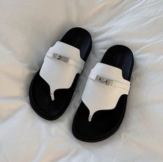 Tia Lineker, Pocket Design Fashion, Hot Sandals, Mens Sandals Fashion, Stylish Shirts Men, Handmade Slippers, Funky Shoes