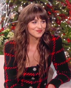 Long Hair Full Fringe, Dakota Johnson Long Hair, Dakota Johnson Hairstyle, Long Hair 2023 Trends, Straight Across Bangs Long Hair, Dakota Johnson Haircut, Long Shag Haircut With Bangs, Balayage With Fringe, Long Layered Hair With Bangs