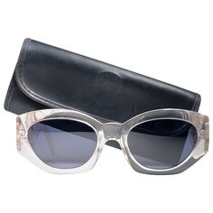 Vintage Gianni Versace medium translucent frame with medium grey lenses. Comes with its original Gianni Versace sleeve. This pair show minor sign of wear due to storage. Made in italy. Versace Vintage, Versace Couture, Atelier Versace, Gianni Versace, Online Dress Shopping, Kate Moss, Grey Lenses, Celebrity Dresses, Cat Eye Sunglasses