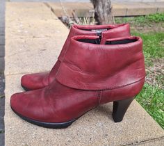 Excellent condition. Warm lining. New top piece. Elegant, comfortable and outstanding. Womens Booties, Booties Ankle Boots, Boot Pumps, New Top, Boot Shoes Women, Bulgaria, Halloween Shopping, Bootie Boots, Shoe Boots