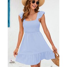 This dress has cute ruffled sleeves that add a touch of femininity to the overall look. Cute Casual Dresses For Summer, Casual Dresses For Summer, Dresses For Summer, Cute Casual Dresses, Sleeveless Skirt, Summer Sundress, Mode Boho, Backless Mini Dress, Short Mini Dress