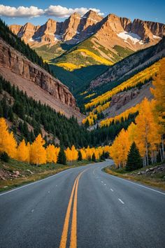 The Most Jaw-Dropping Scenic Drives in Colorado – Views You Can&#8217;t Miss! North America Landscape, Frisco Colorado Fall, Life In Alaska, Colorado Aesthetic Fall, North America Aesthetic, Colorado In May, Colorado In The Fall, America Landscape