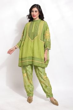 Shop for Sonali Gupta Green Silk Jaal Embroidered Kaftan And Pant Set for Women Online at Aza Fashions Placement Embroidery, Crystal Work, Embroidered Kaftan, Green Thread, Silk Kaftan, Pant Set For Women, Pattern Embroidery, Fashion App, Band Collar