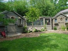 the backyard is clean and ready to be used as a chicken coop for chickens or other birds