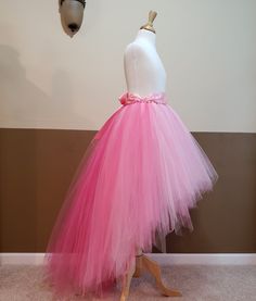 "Gradient color hi lo tutu pinks with sewn in lining. Great for flamingo costumes. Colors from front to back are light pink, rose pink, hot pink. I can costume make it Light to dark colors in blues, greens, yellows, reds, purples. please just let me know your idea what I will create a unique tutu for you! 1ST PHOTO TUTU LENGTH FRONT 16'' ABOVE THE KNEE LENGTH, BACK 44'' FLOOR LENGTH, FOR HEIGHT AROUND 5'3'' wear a couple inches of heels . This tutu is made with 250-500 yards of 6'' wide fine tul Princess Tiana Costume, Tiana Costume, Led Tutu, Flamingle Party, Witch Tutu, Victorian Theme, Flamingo Stuff, Flamingo Costume, Dark Skirts