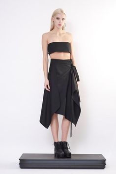 image 0 Midi Skirt Aesthetic, Black Skirt Midi, Skirt With Pants, Skirt Aesthetic, Modern Dresses, Skirt Wrap, Skirt Pleated, Langer Rock, Skirt Maxi