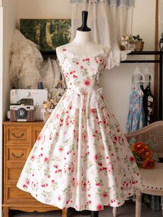 This price includes a dress (2 detachable bowknots on waist) and a free bowknot hairclip (not for sale), others are not included.   	 		 			Size 			S 			M 			L 			XL 			2XL 		 		 			Bust 			86 			92 			98 			104 			110 		 		 			Waist 			68 			74 			80 			86 			92 		 		 			Full Length 			106 			108 			110 			112 			114 Retro Sleeveless Cherry Print Dresses, Vintage Summer Dresses With Bow, Retro Spring Dresses With Bow, Red Summer Dress With Bow, Cute White Dresses With Bow Print, Summer Cotton Dresses With Bow Print, Cotton Summer Dresses With Bow Print, Summer Cotton Dress With Bow Print, White Sleeveless Dress With Bow Print