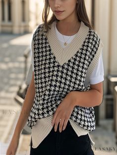 Lasaky - Premium Womens Houndstooth Print Sweater Vest with V-neck Design Ideal for Fall & Winter Wardrobe Enhancement - Elevate Your Style Today! Pullover Outfit, Winter Stil, Looks Street Style, Spring Outfits Women, Houndstooth Pattern, Vest Outfits, Pattern Sweater, Knit Vest, Printed Sweater