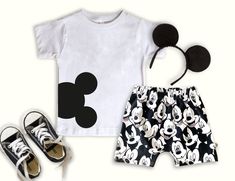 Mickey Mouse Kids Tee Disney Set Disney Vacation Tee for - Etsy Boy Disney Shirts, Disney Toddler Outfits, Kids Disney Outfits, Disney Baby Clothes, Disney With A Toddler, Disney World Outfits, Disney Toddler, Disneyland Outfits, Disney Outfit