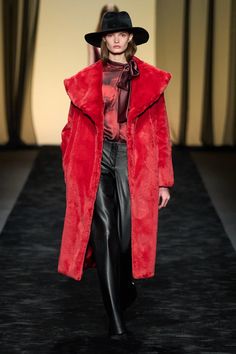 Alberta Ferretti Fall 2023 Ready-to-Wear Fashion Show | Vogue 2023 Fall Fashion, Fall Color Trend, Fall 2023 Ready To Wear, Office Wear Women, 2023 Ready To Wear, Alberta Ferretti, Runway Collection, Fall 2023, Fall Fashion Trends