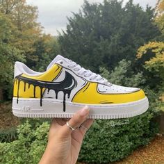 Custom Sneakers Cartoon Drop Nike Air Force 1-oicustom Sneakers Cartoon, Fire Shoes, Customization Ideas, Custom Sneakers Diy, Yellow Cartoon, Shoes Wallpaper, Painted Clothing, Custom Painted Shoes, Custom Shoes Diy