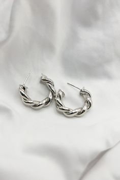 Twisted Silver Hoops - Stainless Steel - Water Resistant - Light Weight - Non Tarnish Preppy Jewelry, Spring Earrings, Love And Co, Daily Jewelry, Jewelry Accessories Ideas, Rope Design, Beaded Hoops, Classic Gold, Jewelry Inspo