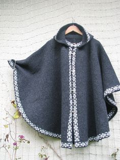 graphite lead woolen poncho handmade. Sophisticated, trendy, stylish, warm, comfortable. You can order any color. Thank you for visiting my store. Please visit my second shop - socks, long socks, socks, stockings Knitting Patterns Hats Women, Boho Poncho, Wool Knit Sweater, Poncho Coat, Frozen Costume, Knit Coat, Knitted Cape, Knit Poncho, Lace Cardigan