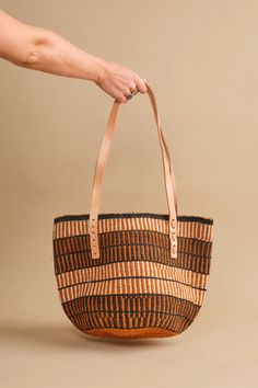 These unique sisal basket bags are the perfect everyday purse that are guaranteed to get you compliments. The unique style is inspired by vintage 1970’s basket bags Jenna Bee fell in love with at flea markets. These bags are a labor of love and a beautiful blend of two cultures- Kenya meets California. The sisal basket Kenyan Women, Sisal Basket, Basket Bags, Basket Weaver, Everyday Purse, Womens Designer Bags, Natural Sisal, Hand Dyed Fabric, Swimming Bag