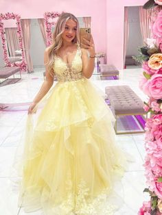 Light Yellow Prom Dress, Lace Long Prom Dress, Yellow Evening Dresses, Yellow Prom, Formal Dresses Graduation, Princess Prom Dresses, Prom Dresses Long Lace, Prom Dresses Yellow, Tulle Evening Dress