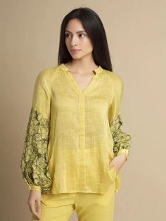 Western Kurti, Top With Pants, Ladies Suit, Green Checkered, Designing Ideas, Kurta Neck Design, Cotton Kurti Designs, Kurti Designs Party Wear