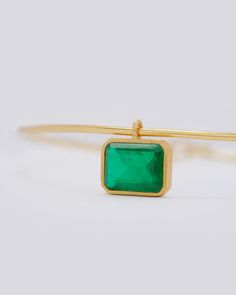 Introducing our exquisite Bolein Green Choker Necklace, adorned with a resplendent large emerald gem, crafted to transport you into the realm of timeless beauty and legendary allure. Inspired by the captivating tales of Ancient Greek mythology, this enchanting piece effortlessly merges the opulence of gold with the vibrancy of emerald, symbolizing strength, rebirth, and the power of nature. Unveil your innate radiance as you embrace the versatility of this extraordinary necklace. Wear it with a Green Choker Necklace, Green Choker, Ancient Greek Mythology, Raw Turquoise, Ancient Greek Art, Big Necklace, Modern Necklace, Necklace Big, Emerald Gem