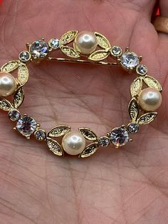 Open gold metal oval brooch with roll over clasp, set with 4faux pearls and crystals Vintage Gold Brooch, Gold Brooch, Gold Brooches, Crystal Pearls, Gold Gold, Vintage Gold, Brooch Pin, Brooches, Gold Metal